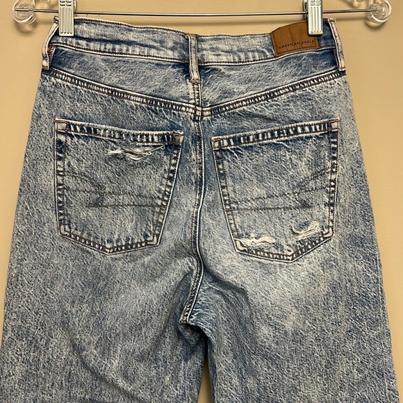 American Eagle Highest Rise Ripped 90S Boyfriend Acid Wash Jeans size 4 - Picture 6 of 8